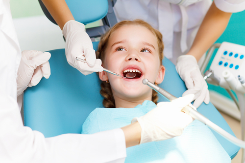 kid grins what to expect first dental visit kid grins what to expect first dental visit